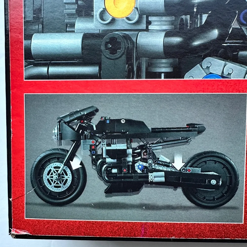 LEGO Technic The Batman Batcycle 42155 NISB NWT - Picture 8 of 13